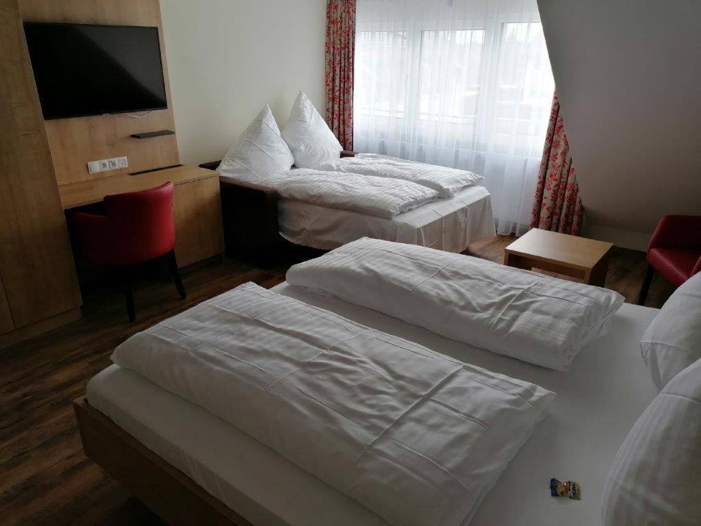Landgasthof Niebler Adelsdorf Eksteriør billede