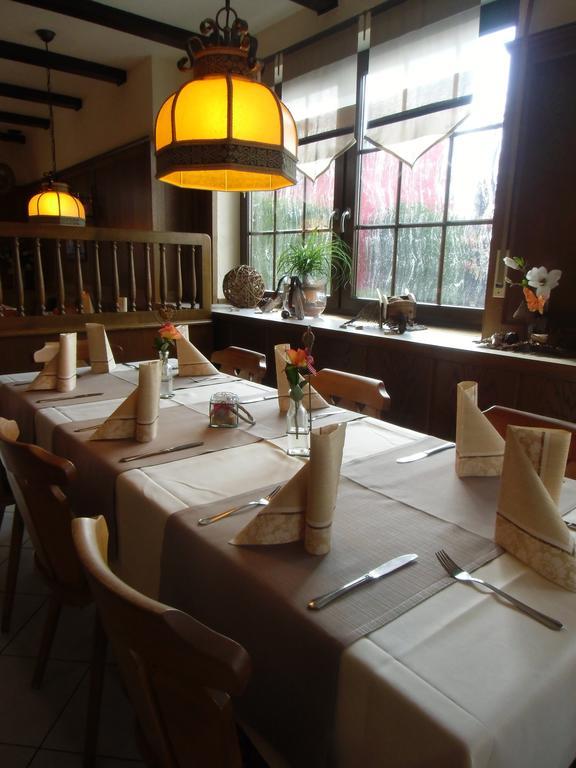 Landgasthof Niebler Adelsdorf Eksteriør billede