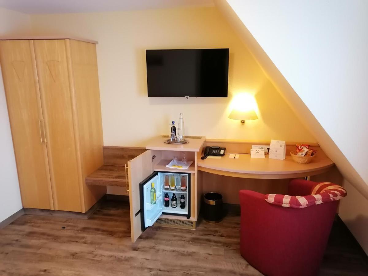 Landgasthof Niebler Adelsdorf Eksteriør billede
