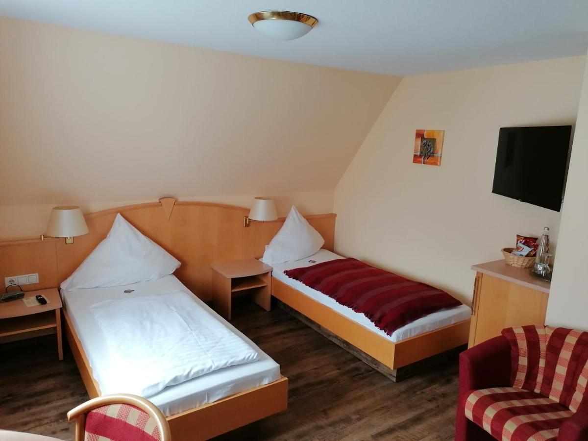 Landgasthof Niebler Adelsdorf Eksteriør billede