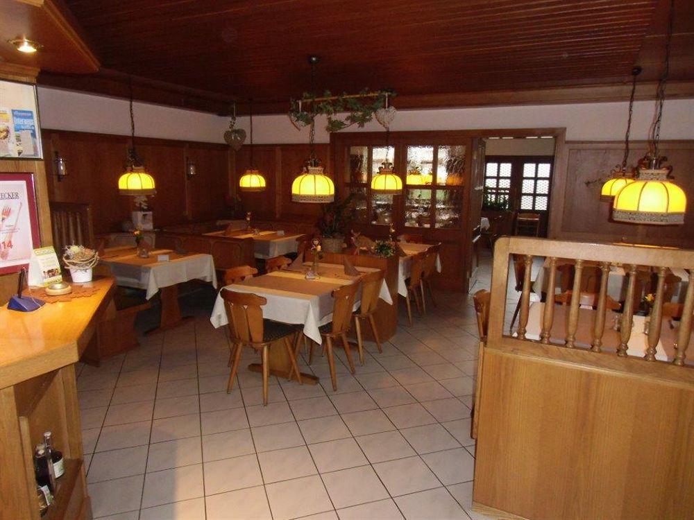 Landgasthof Niebler Adelsdorf Eksteriør billede
